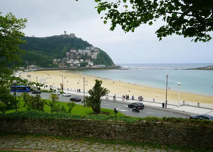 Homestay Ondarreta Stays With Independent Entrance