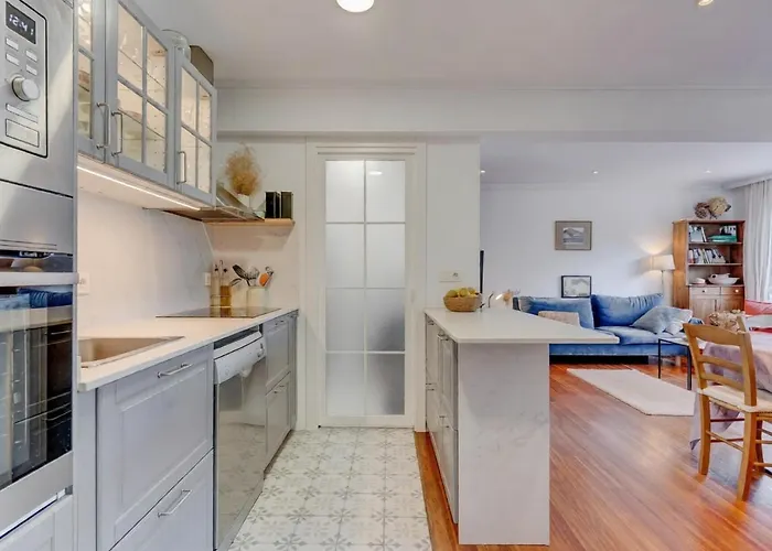 Ondarreta Stays With Independent Entrance San Sebastian