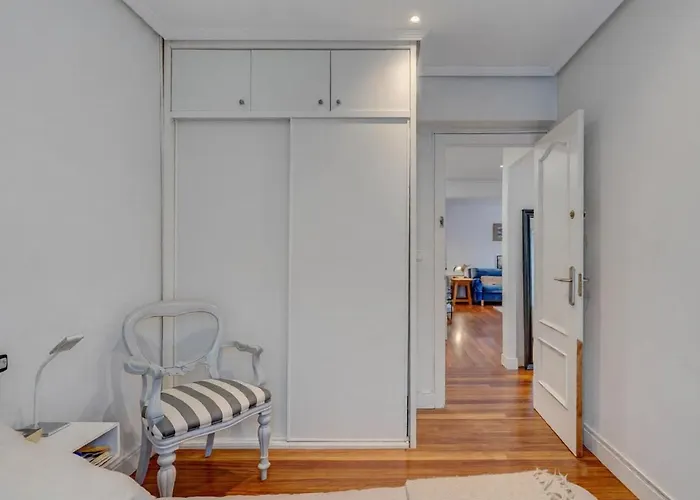 Homestay Ondarreta Stays With Independent Entrance *